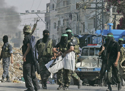 Fuerzas de seguridad de Hamás patrullan las calles de Gaza