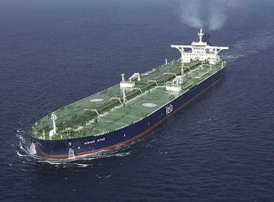 Imagen del  Sirius Star  navegando tras su botadura en Corea, en marzo de 2008.