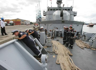 Yemen libera a un carguero capturado por piratas