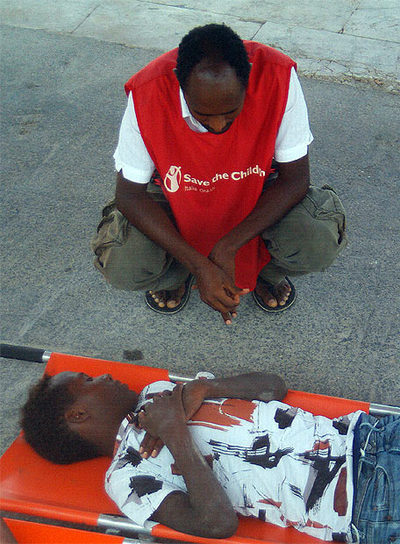 Unos 75 emigrantes mueren de hambre y sed al intentar arribar a la isla italiana de Lampedusa