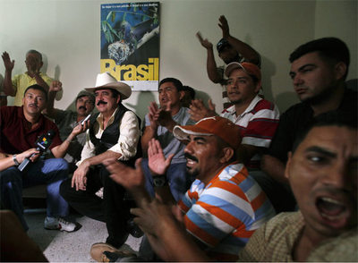 Mercenarios israelíes, ultrasonidos y suicidios fingidos