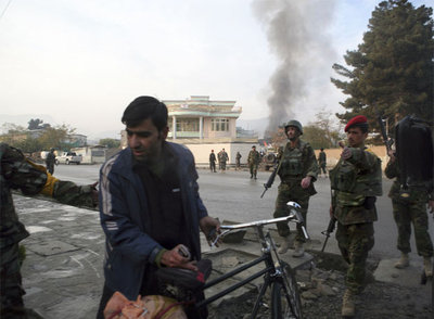 Los talibanes asaltan un hostal lleno de empleados de la ONU en Kabul