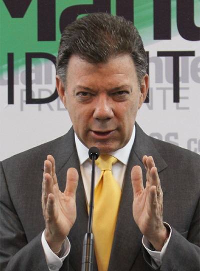 Juan Manuel Santos, ayer, tras su reunión con el Partido Liberal.