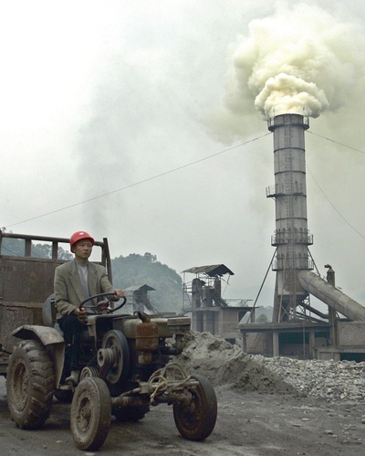 China ordena el cierre de 2.000 fábricas dentro de un plan de eficiencia energética