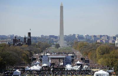 Vista general del National Mall de Washington, donde decenas de miles de personas han secundado la convocatoria del humorista Jon Stewart 