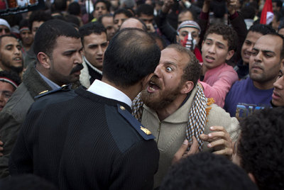 FOTOGALERIA: Rifirrafes en el desalojo de la plaza de la Liberación