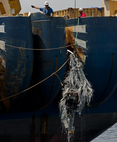 La bahía aviónica contiene restos de los ordenadores que controlan los sistemas del aparato.