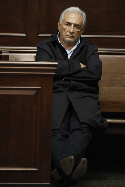 El director del Fondo Monetario Internacional espera a ser procesado.