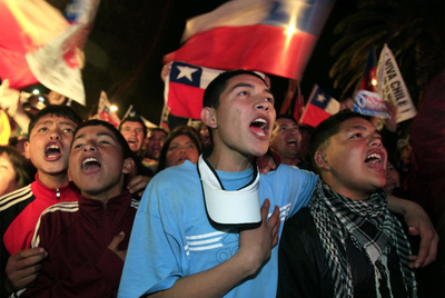 FOTOGALERIA: Cantando el himno nacional