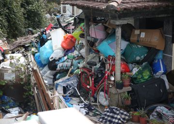 Sepultados en tumbas de basura
