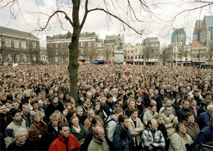 El Senado holandés aprueba la despenalización de la eutanasia activa