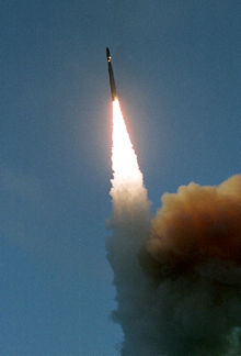 Estados Unidos prueba con éxito su escudo de defensa antimisiles