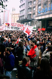 Una masiva manifestación exige en Madrid la retirada de la ley universitaria del PP