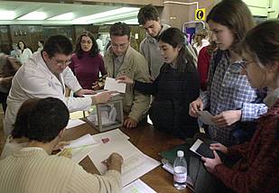 La Universidad de Valencia estrena la elección de rector establecida en la LOU