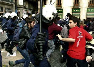 Miles de jóvenes protestan contra la futura Ley de Calidad en 40 ciudades españolas