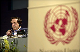 El ministro de la presidencia española, Juan José Lucas, clausuró hoy la II Asamblea Mundial de la ONU sobre Envejecimiento celebrada en Madrid.