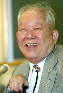 La Academia Sueca premia a tres astrofísicos por abrir "nuevas ventanas del Universo"