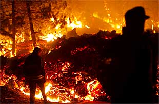 El volcán Etna vuelve a despertar y obliga a evacuar dos hoteles cercanos
