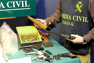 23 detenidos, 13 de ellos médicos, por tráfico ilegal de fármacos