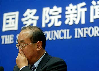 El secretario de Estado de Sanidad, Gao Qiangan, durante su rueda de prensa