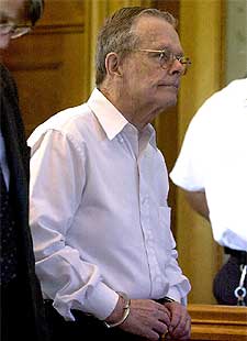 Geoghan, en una sesión del juicio en mayo de 2002.