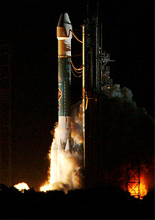 El cohete Delta II que transporta el telescopio ha sido lanzado esta mañana en Cabo Cañaveral.