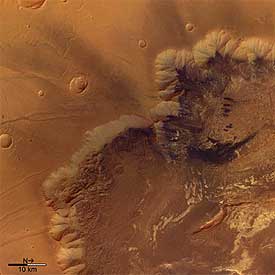 Imagen del centro del cañón Valles Marineris en Marte, tomada por la  Mars Express .