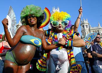 El buen tiempo y la diversión han acompañado a los cientos de miles de asistentes al desfile.