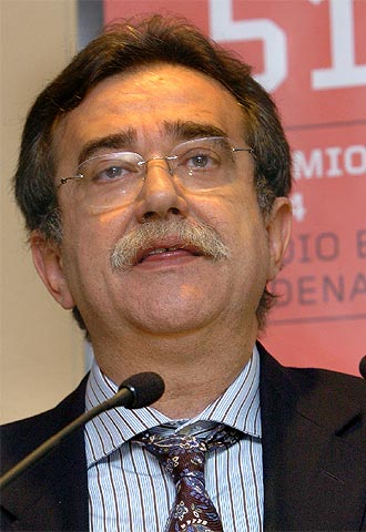 El secretario general de los Premios Ondas, Josep María Martí, da a conocerlos los ganadores de la 51 edición.