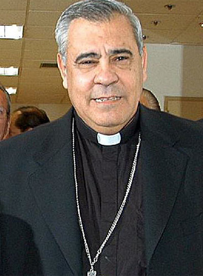 El arzobispo de Granada, Francisco Javier Martínez, condenado hoy al pago de una multa de 3.750 euros por un delito de coacciones y una falta de injurias.