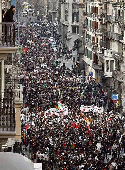 Educación fija el seguimiento de la huelga en un 52% mientras que sindicatos elevan la cifra a un 80%