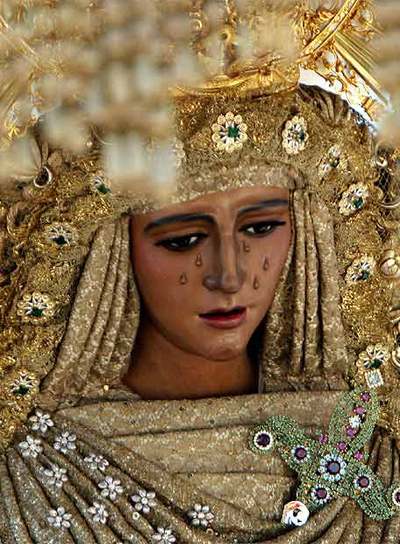 Viernes de procesiones en todo el país