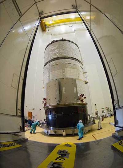 El ATV  Julio Verne  antes de su lanzamiento en marzo de 2008.