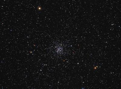 El cúmulo M67, que se encuentra en la constelación de Cáncer.