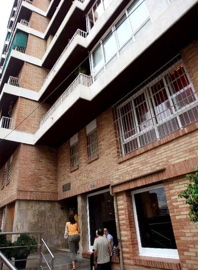 Fallece el bebé de la joven asesinada por su pareja en Barcelona