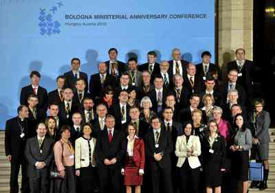 Los ministros europeos admiten fallos en las reformas de Bolonia