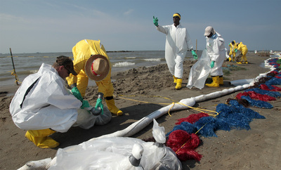 BP anuncia el fracaso del sistema 'top kill' para frenar el vertido