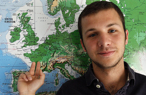 Masachs muestra su próximo destino: París.