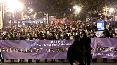 Cabecera de la manifestación por el Día de la Mujer en Valencia.