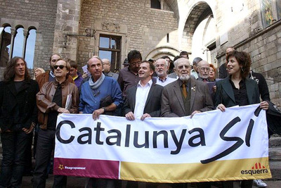 Setenta artistas, entre ellos Lluís Llach y Gerard Quintana, forman la plataforma 'Catalunya Sí'.