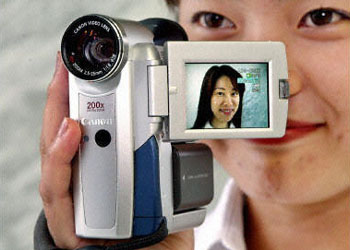 Canon, Sharp y JVC acuerdan un  standard  común para las cámaras digitales.