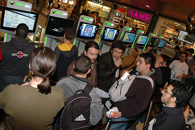 Once horas de espera para comprar la primera Xbox 360