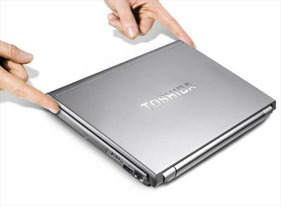 Toshiba fabrica el portátil más ligero del mercado de sólo 799 gramos