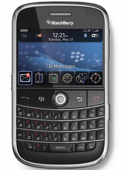 Blackberry se adelanta al iPhone con un modelo 3G
