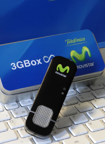 Telefónica ha presentado hoy el dos por uno: un módem USB que permite conectarse a Internet y almacenar archivos de forma casi ilimitada. Se llama 3Gbox, y además de conectarse sube los contenidos a la Red en lugar de almacenarlos en el ordenador.